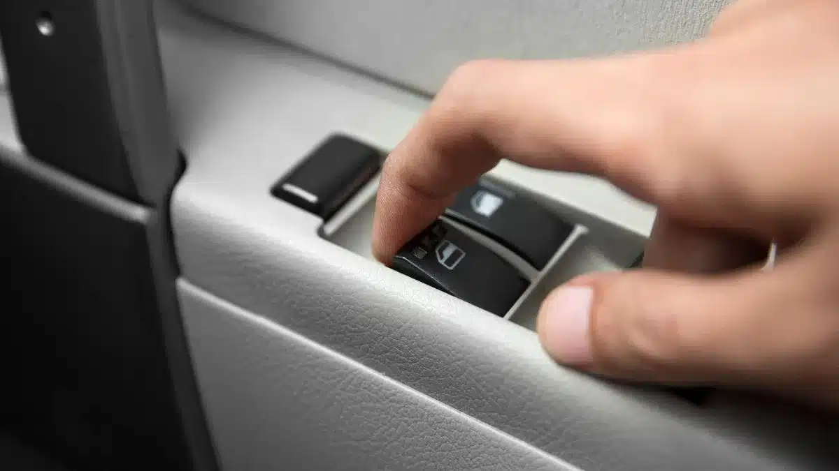 itv ventanilla no baja elevalunas averiado inspeccion tecnica vehiculos